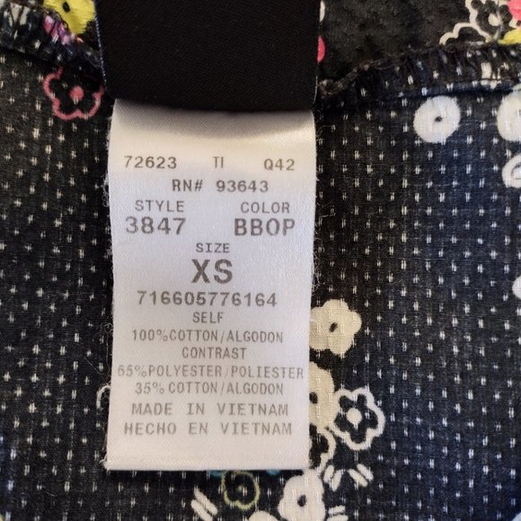 Cherokee Studio Black Floral Back Tie Scrub Top - Picture 12 of 14